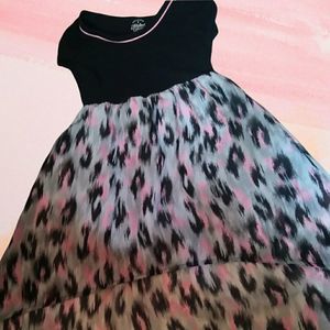 Girls pink and black dress size 4/5